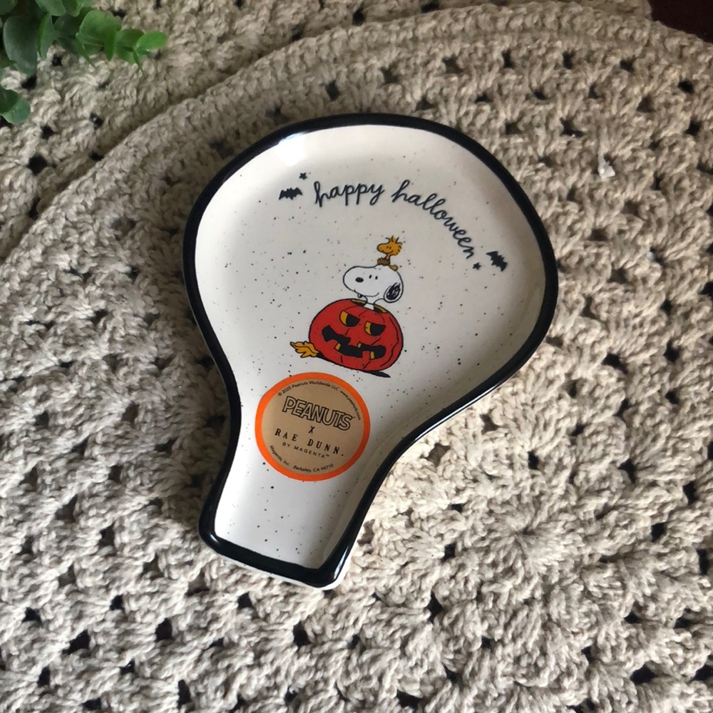 Rae Dunn Peanuts Halloween Spoon Rest with Snoopy